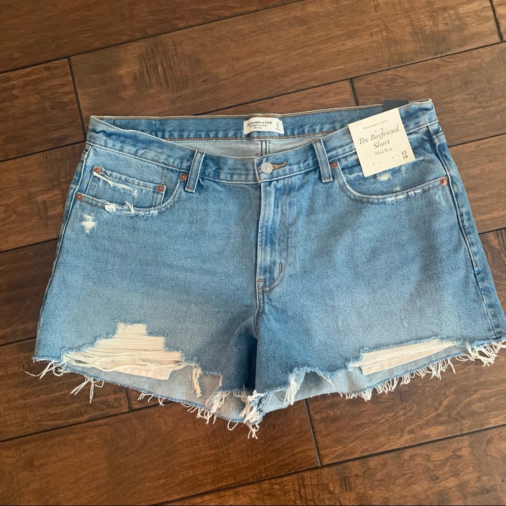 Abercrombie & Fitch The Boyfriend Short